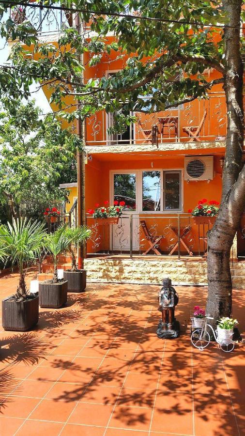Vila Floarea Etiquette Costinesti Exterior photo